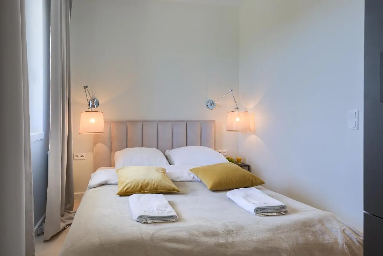 K&Z Suits Warsaw Apartment