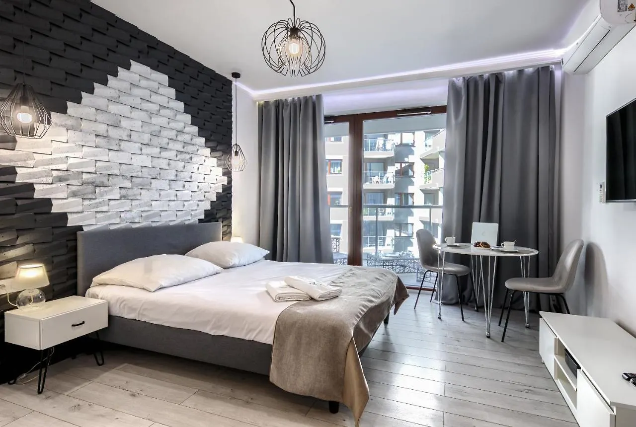 K&Z Suits Warsaw Apartment
