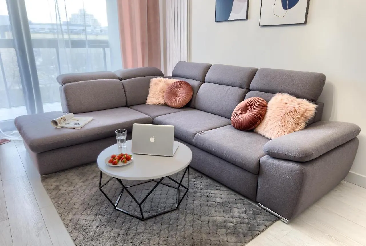K&Z Suits Warsaw Apartment